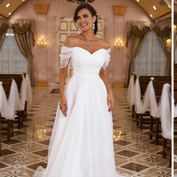 Wedding Dress - Picture 2 of 3